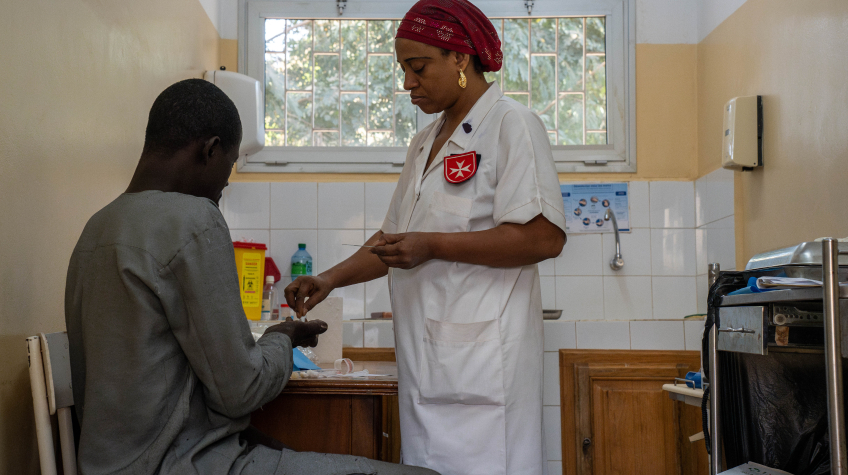 L'Ordre de Malte France lutte contre la lèpre en Afrique et en Asie.